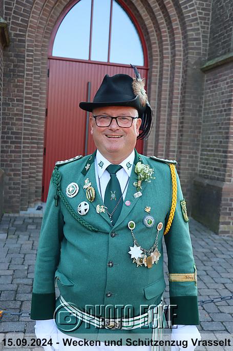 096.jpg